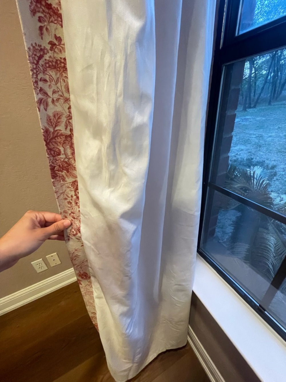 Classic Floral Window Curtains in Cream and Rose - Unbranded 4 Panels 50 x 90 - Picture 8 of 10